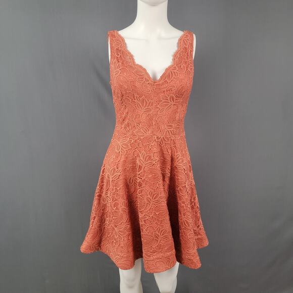 B Darlin Dresses & Skirts - B Darlin Dress Women’s 5/6 Lace V Neck Fit Flare Skater Coral Wedding Guest